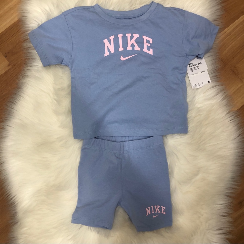 Nike 2 piece set, shirts and tee Size 24m NWT